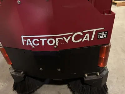 Used 2023 FACTORY CAT GTX Scrubbers Michigan US | Aucto #1306874