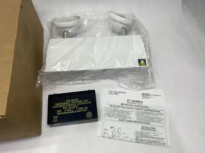 USED ULINE STEEL LED EMERGENCY LIGHT, WHITE, W/ BATTERY
