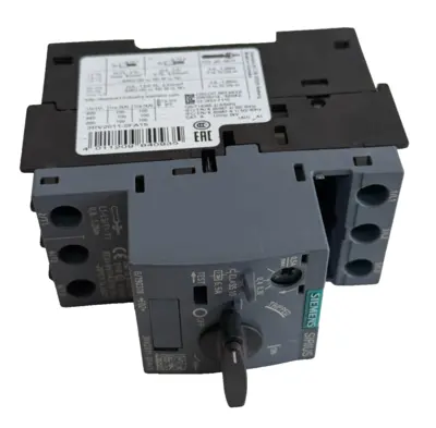NEW SIEMENS 3RV2011-0FA15 CIRCUITY BREAKER 3RV20110FA15