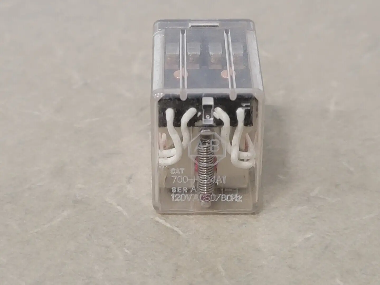 USED ALLEN-BRADLEY 700-HC24A1