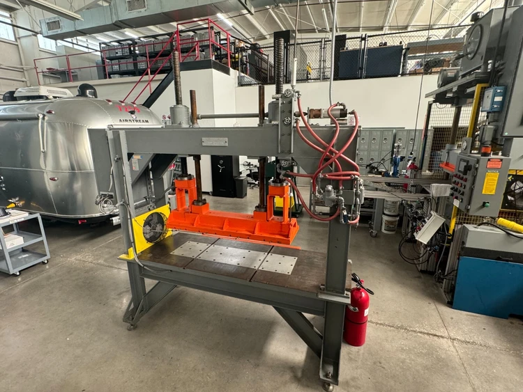 Used 2001 Yonkers Press 20T Pneumatic Presses US | RAPID COMPOSITES #281354