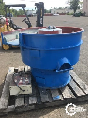 12 CU FT NICEM ”V1B” ROUND VIBRATORY BOWL-TYPE DEBURRER w/TIMED INVERSION