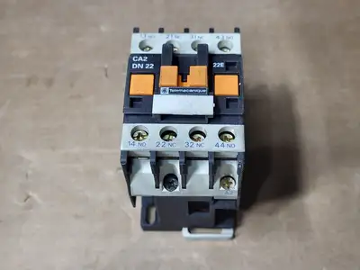 NEW TELEMECANIQUE CA2DN22G6