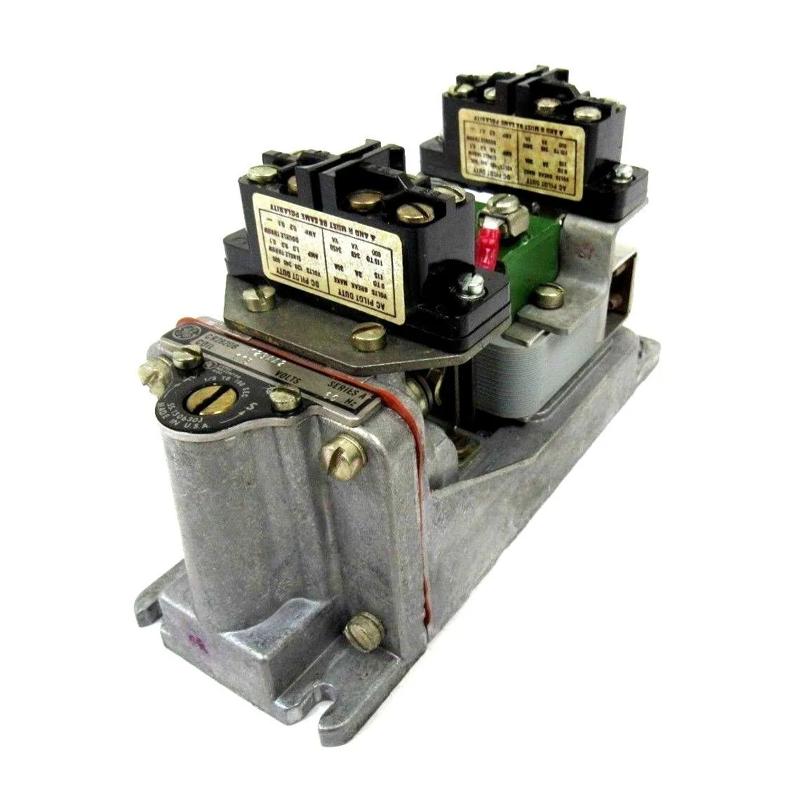 USED GENERAL ELECTRIC CR2820B-129AA2 TIME DELAY RELAY CR2820B129AA2
