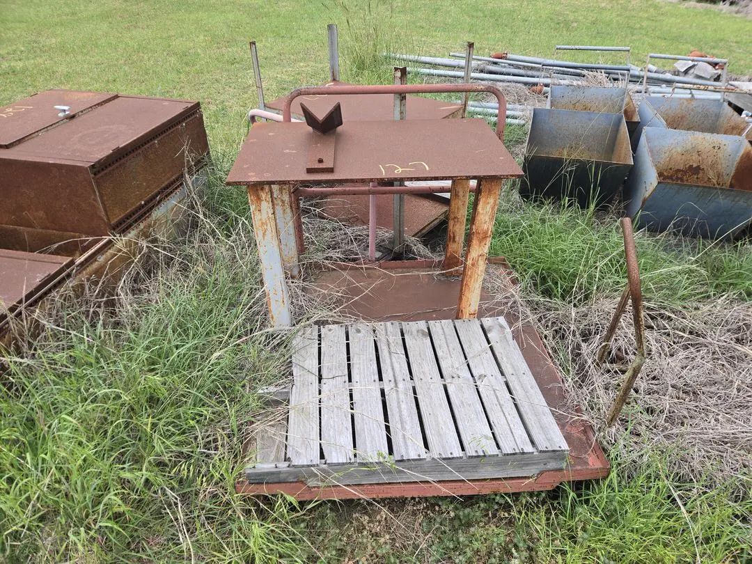 (4) Scrap Cart