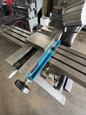 2010 SHARP LMV- 50 MILLERS, KNEE, N/C & CNC | Wheeler Machinery Sales (6)