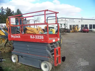 Used 2014 SKYJACK SJIII3226 Scissor Lifters Michigan US | NAS Sales #1557035