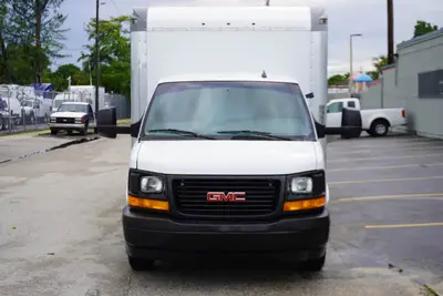 Used 2017 GMC SAVANA G3500 Box trucks Florida US | Truck and Van Outlet #1541709