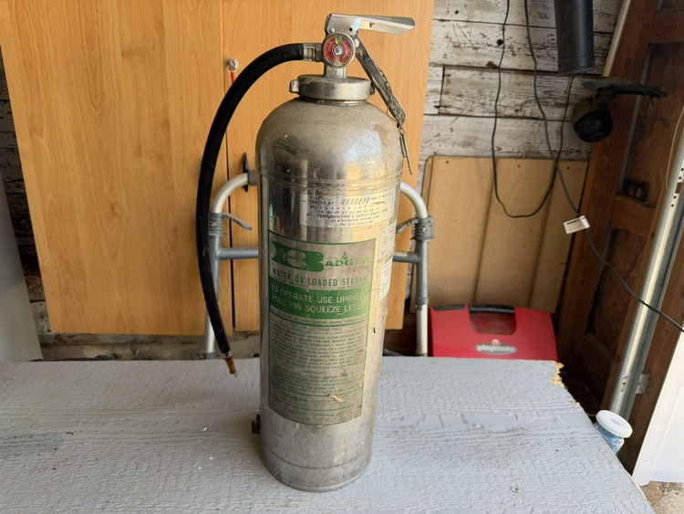 Used _UNKNOWN_ _UNKNOWN_ Fire Extinguishers Michigan US | Miedema Asset Management Group #1294130