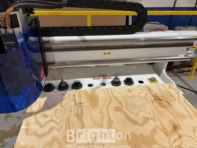 USED 2011 THERMWOOD CS43 USED 4 X8 FAT TABLE, NESTING CNC MACHINE