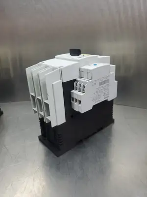 Siemens SIRIUS 3RV10424MB10 Contactor w/3RV19011A Module. 4D49