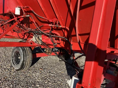 Used _UNKNOWN_ _UNKNOWN_ Seed Tenders Idaho US | Tri-Steel Manufacturing #1557085