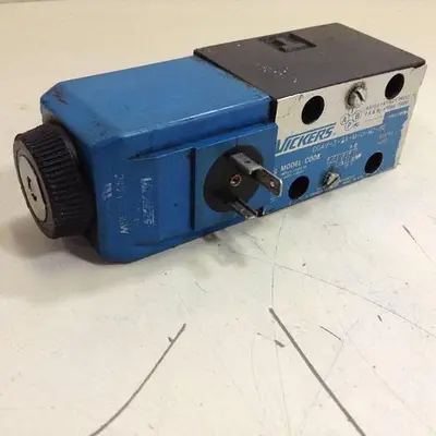 USED VICKERS DG4V-3-2A-M-U-H7-60