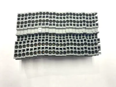 USED PHOENIX CONTACT FEED-THROUGH TERMINAL BLOCK ST 2,5-QUATTRO LOT OF 24
