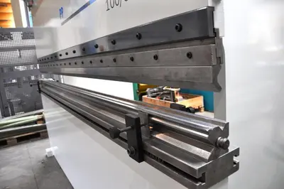USED LVD PP 100 TON X 3100 MM