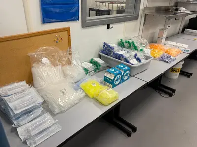 Used _UNKNOWN_ _UNKNOWN_ Supplies and Labware Rhode Island US | Federal Equipment Company #1347656