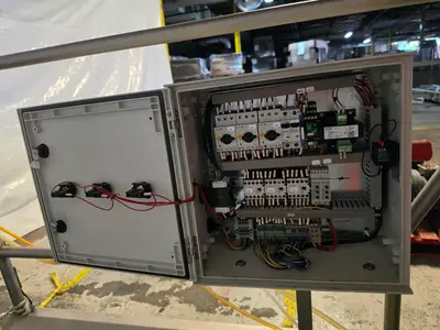 Used 2017 XUCLA 122250/41/17 Boot Washing Systems Illinois US | M&M Equipment Corp. #1503852