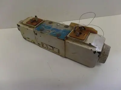 USED VICKERS DG4V-3-6C-M-U-HL7-60