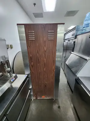 Used Nu-Vu Used Nu-Vu R30 Double Door Heated Holding/Proofer Cabinet Proofers (Bakery) Illinois US | Falcon Restaurant Supply #1376813