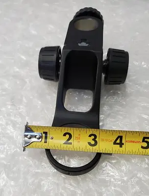 MICROSCOPE FOCUSING MOUNT