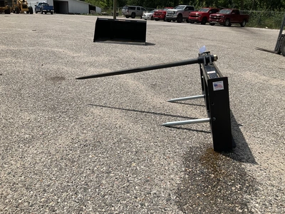 Used TOMAHAWK 49" ROUND BALE HAY SPEAR AND FRAME Bale Spears Michigan US | Miedema Asset Management Group #1342387