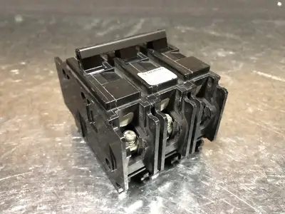 Used SIEMENS BQ3B030 Switchgears British Columbia CA | Lenmark #244323