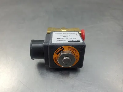 Parker 221J3301E Solenoid Valve, 7 Bar 8mm. 6D-13
