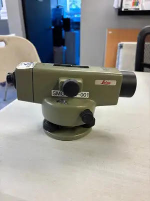 USED 2015 LEICA 352036 NA2