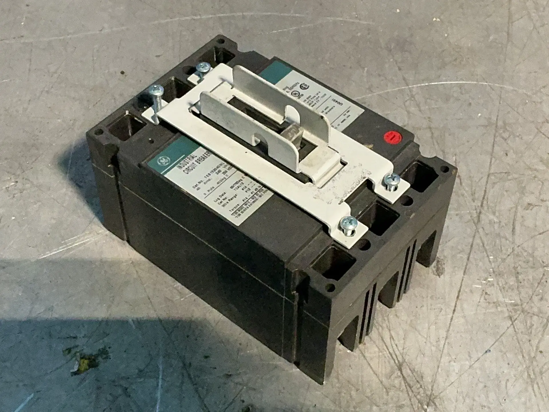 Used GENERAL ELECTRIC TEB132040WL Circuit Breakers Ohio US | HGR 24 #1325937