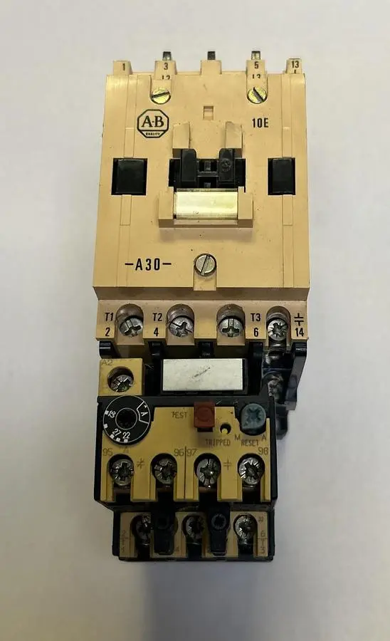 USED ALLEN-BRADLEY 100-A30N*3