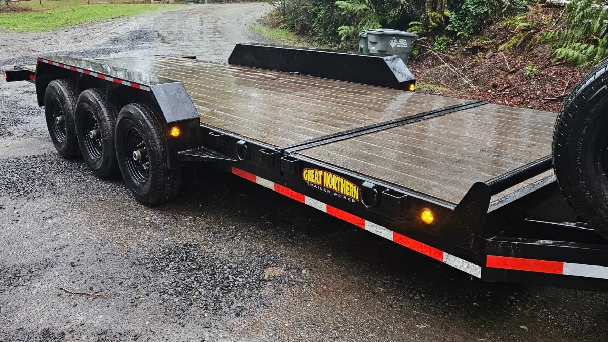 USED 2025 Great Northern Trailer TB22