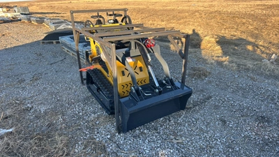 SKID STEER LOADER	SDLANCH	2025	Unused	SDLL64 See Hood Damage
