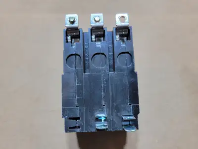 USED SQUARE D QOB350