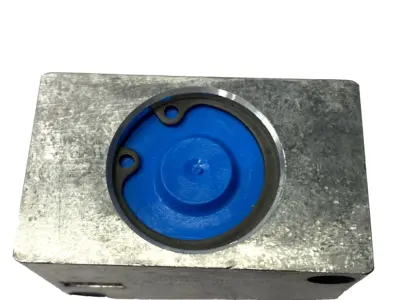 New | in-Stock Festo Pneumatic Valve 3/2-Way 1/4" Ports 9984 Solenoid Valves Michigan US | Maverick Industrial Sales #1392273