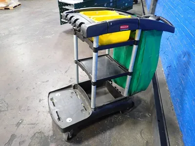 Rubbermaid Janitor Cart