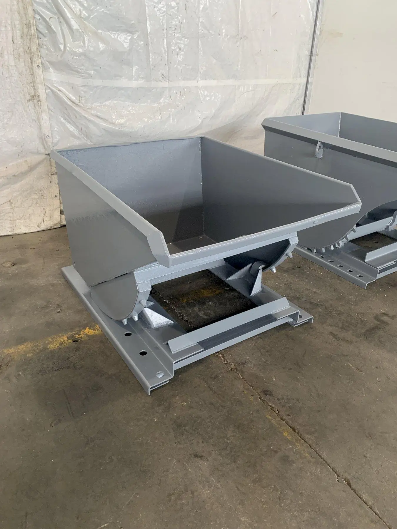 1/4" YARD DUMP HOPPER. STOCK # 0524123