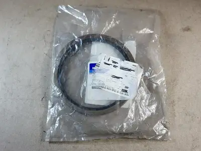 NEW KOMATSU 07012-10150