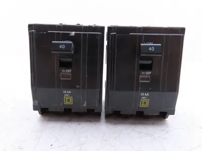 Square D QOB340 Bolt On Circuit Breaker 3 Pole 40A 240V Square Screws Lot of 2