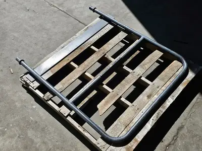 Toromont SS1139 Handrail M18223, for CAT 390F