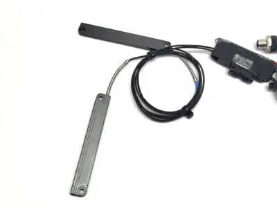 Used KEYENCE FS-N43P, FU-A100 Photoelectric Sensors Michigan US | Maverick Industrial Sales #1461041
