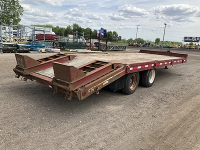 USED 2016 INTERSTATE TRAILER