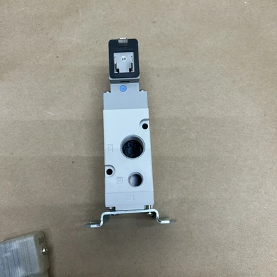 NEW SMC VP542R-5DZ1-03A-F