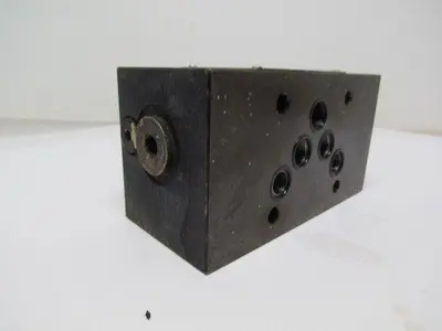 Vickers DGMX2-5-PP-BW-S-30 SystemStak Reversible Hydraulic Reducing Valve