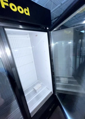 72-0473 True GDM-49F-LD 2-Door Self Contained Cooler