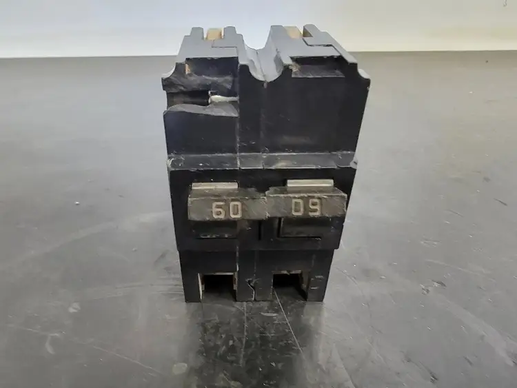 Used FEDERAL PIONEER NA260 Switchgears British Columbia CA | Lenmark #242598