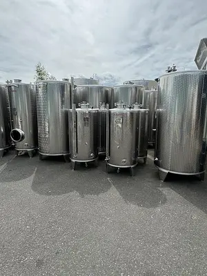 NEW STOCK LETINA 164 GALLON / 620L SW CLOSED STORAGE TANK