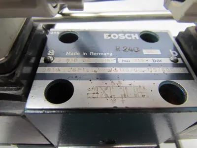 Bosch D-810-091-436 Hydraulic Valve Assembly Hyundai HIT15S
