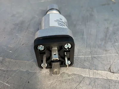 Used SCHROEDER INDUSTRIES LLC MS1240 Pressure Switches Ohio US | HGR 24 #1084785