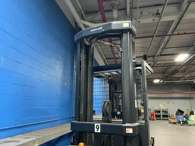 Used CROWN SP352030 Electric Lifters Ohio US | HGR 24 #1446266