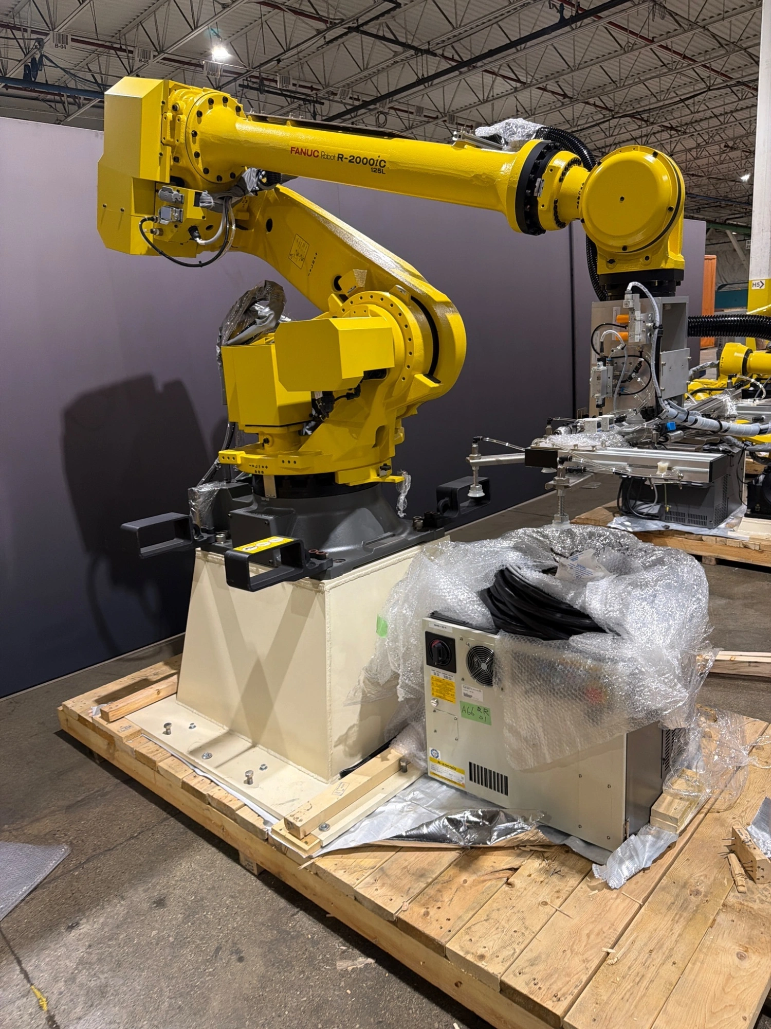USED 2019 FANUC R-2000iC/125L + R-30iB PLUS